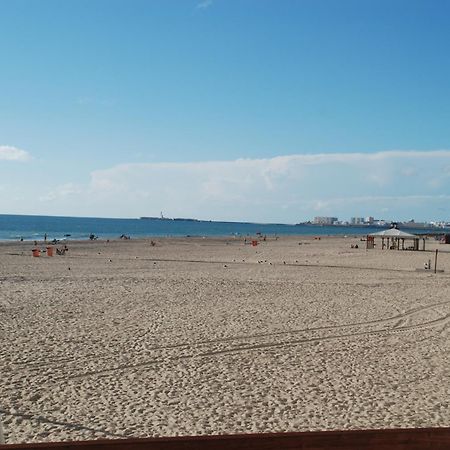 Brisas Estadio Playa Victoria Cadiz Exterior photo